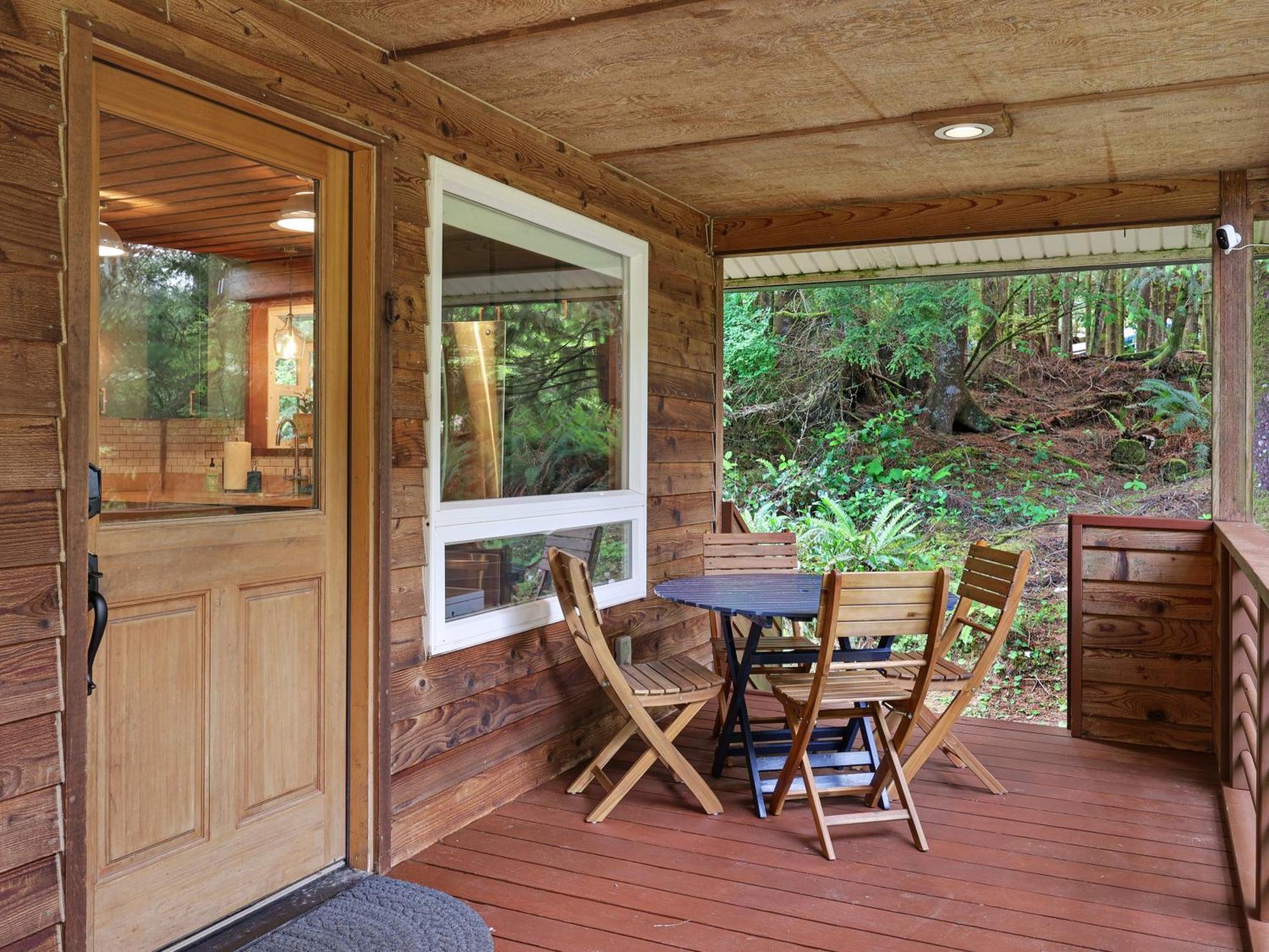 Woods Waves: Luxury Coast Cabin King Beds Pets Tillamook Exterior photo